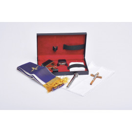 Burse with liturgical equipment (8)