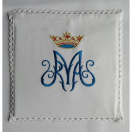 Marian Chalice linen set with cotton lace (1)