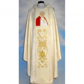 Chasuble with the image of John Paul II - cream rosette material