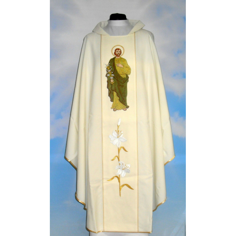 Embroidered chasuble with an image of St. Joseph (5)