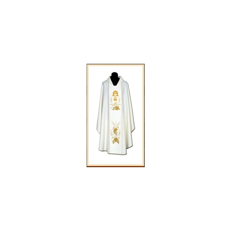 Richly embroidered chasuble (89A)