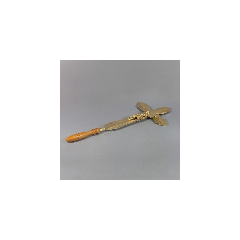 Brass cross, high. 44 cm