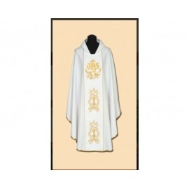 Richly embroidered chasuble (90A)