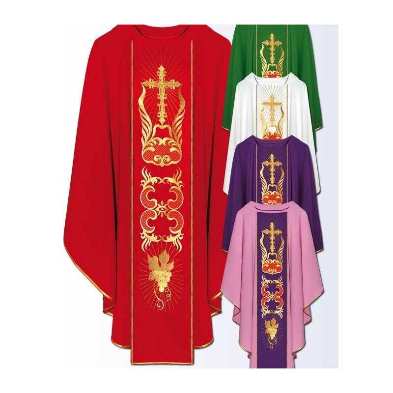 Chasuble with computer-embroidered belt (635)
