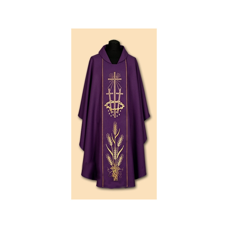 Chasuble embroidered with crosses
