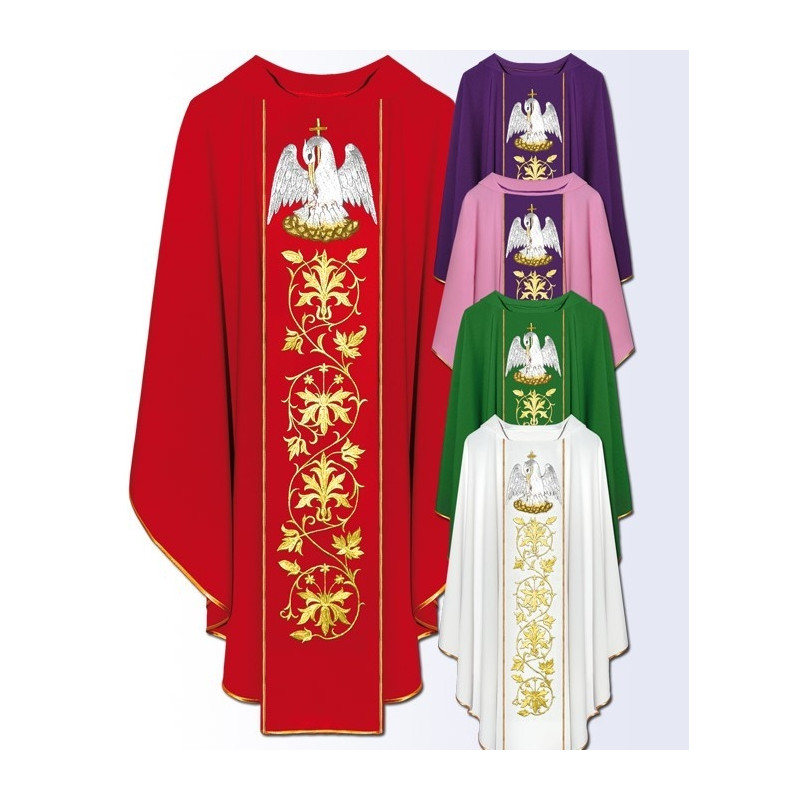 Chasuble with computer-embroidered belt (638)