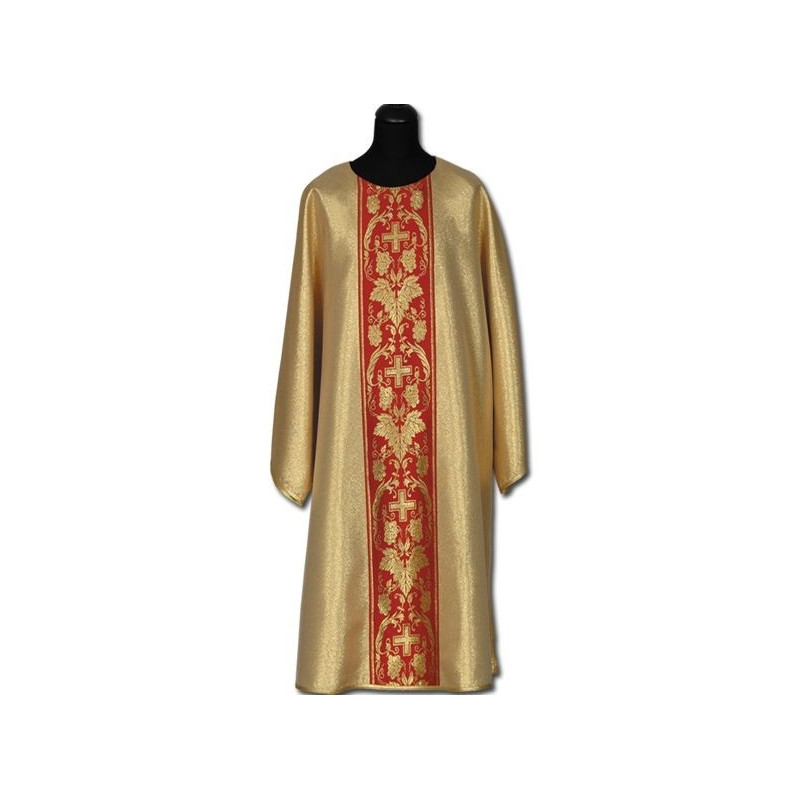 Gold dalmatic with red belt + stole