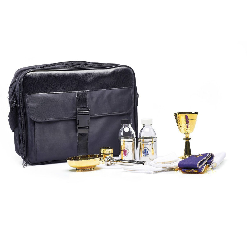 Travel set for a priest - suitcase of a celebrant (7)