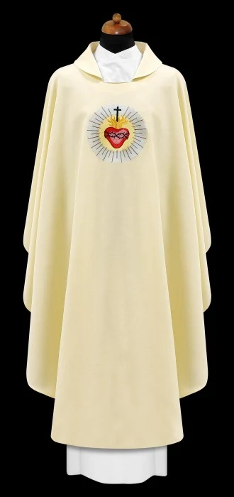 Embroidered chasuble with the Heart of Jesus - Best Catholic Shop