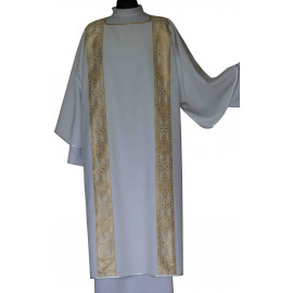 Dalmatic, white color