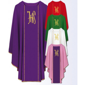 Chasuble with embroidery on the front (34)