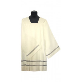 Priestly surplice made of linen – silver insert
