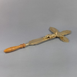 Brass cross, high. 44 cm