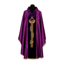 Damask chasuble, velvet belt (002)