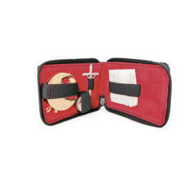 Burse with patient equipment (5)