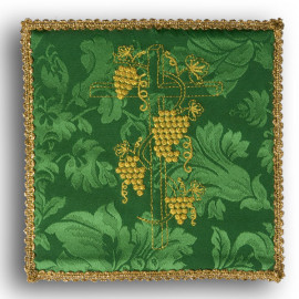 Chalice pall green, cross and ears of grain (37)