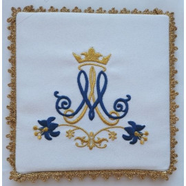 Chalice pall with Marian motif M (2)