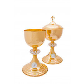 Gilded chalice with a medallion of St. Families - 23 cm (54)