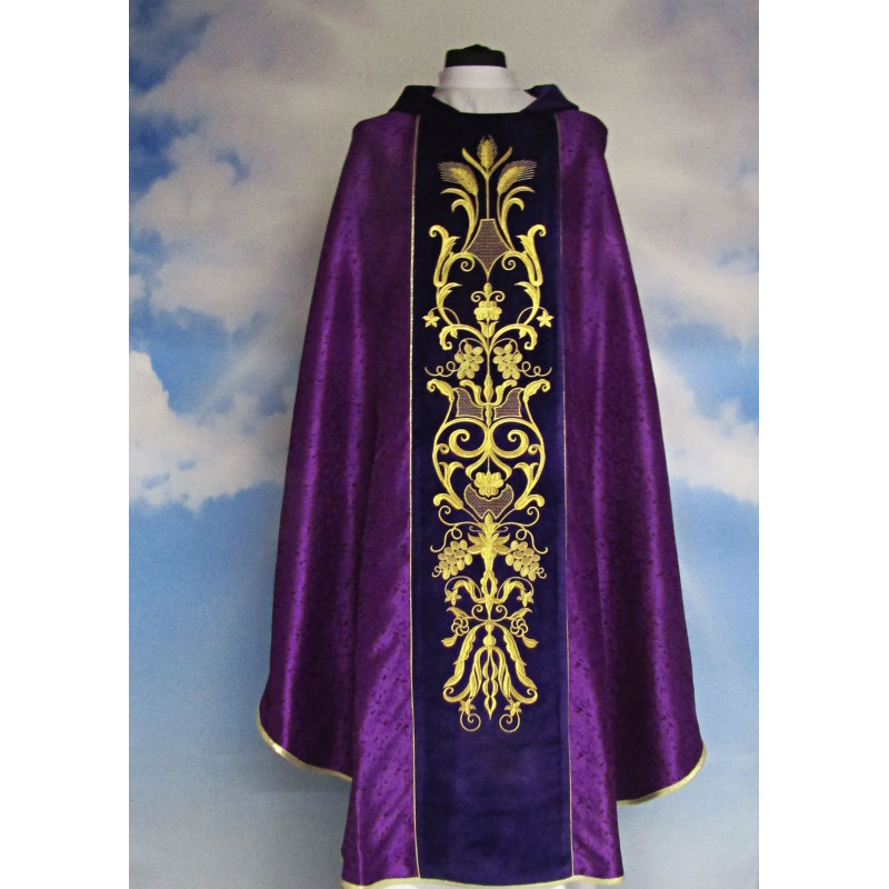 Embroidered chasuble, damask - ornament (1) - Best Catholic Shop